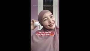 AMURA DAY CREAM Mencerahkan Wajah Secara Maksimal Membuat Wajah Glowing Natural Amura Cream Wajah Glowing Cepat Melembabkan Kulit Kering Melindungi Kulit dari Sinar UV Penghilang Flek Hitam Penghilang Bekas Jerawat Hitam Penghilang Milia Penghilang Bopeng