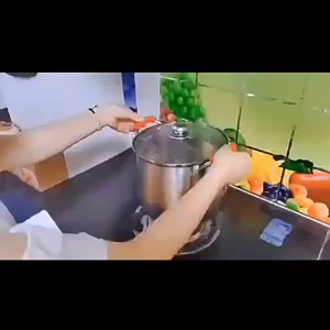 2 ชิ้น ที่จับหม้อในครัว ที่จับซิลิโคนกระทะ ฉนวนกันความร้อน ไม่ร้อนมือ อุปกรณ์ครัว(พร้อมส่ง) G2658