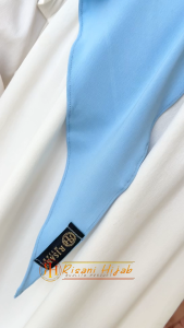 Hijab Anak Segitiga Malay dengan Variasi Renda Bunga