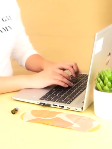 5pcs Herbal Essential Oil Hot Sticking Wormwood Heating Stickers Warm Pad Heating Patch Palace Heating Warming Neck Pad