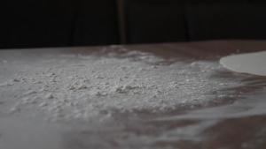 Wah Thai Original Green Bean Biscuit  Halal) - 華泰原味豆沙餅5粒包装) - 清真x 2 rolls