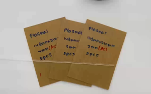 U STRIP SLOT ACRYLIC CLEAR