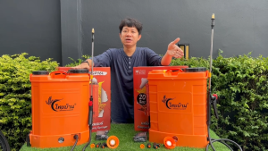 เครื่องพ่นยา ไทยบ้าน 16 และ 20 ลิตร แบต 12V10AH และ รุ่น แบตลิเธียม 12V8AH (น้ำหนักเบา) อุปกรณ์ครบพร้อมใช้งาน แถมฟรีหัวพ่นทองเหลือง พกพาสะดวก ใช้งานง่าย รับประกัน 6 เดือน นาสวนไร่