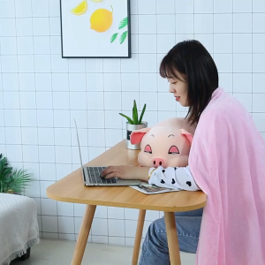 [MIỄN SHIP] GỐI TRANG TRÍ HÌNH CHÚ HEO LƯỜI HỒNG 40CM CHO BÉ 1 TUỔI 100% GÒN MỀM MỊN AN TOÀN CHO BÉ