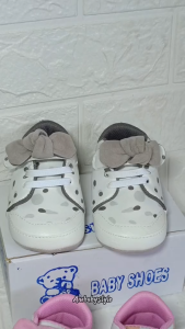 Sneakers Sepatu Bayi Perempuan Umur 0 6 12 Bulan Prewalker Baby Shoes Anak 1 Tahun