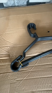 Hanger Gantungan Baju Kuat & Tahan Lama Isi 4 Pcs Bisa COD