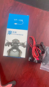 [Kênh XTU trợ giá]Đầu sạc gắn trên xe máy với 2 cổng USB và cổng Tẩu Sạc tròn 12V - Sản phẩm được bán thử nghiệm số lượng giới hạn