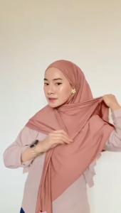 Jilbab Polos Segitiga Bahan Jersey Hijab Murah