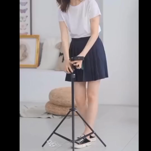 ขาตั้งกล้อง ขาตั้งไฟท์ไลฟ์สด   3 ขา ปรับสูงต่ำได้สูงสุด 2.1 เมตร วัสดุอลูมิเนียมแข็งแรง ทนทาน