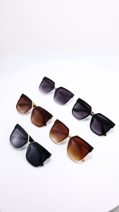 UV400 Vintage Sunglasses Women and Men Fashion Square Sun Glasses Female Frame Retro  Shades
