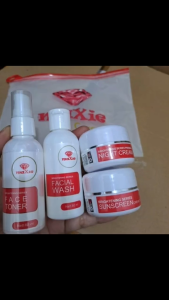 MAXIE GLOW SKINCARE / PAKET WAJAH MAXIE GLOW ORIGINAL: Krim Pencerah Wajah BPOM