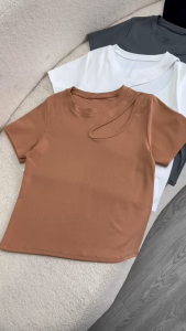 Áo thun bigsize nữ tay ngắn xẻ giọt nước một bên Áo nữ oversize dáng dài Chuppy A46 BIGSIZE 58-90KG