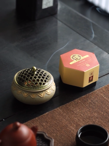 Lotus Ceramic Incense Burner Creative Incense Stick Holder Sandalwood Incense Sticks Vintage Censer Insence Burner 莲花陶瓷香炉 紫砂香炉 线香插 盘香炉 送葫芦香插