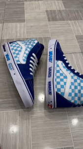 สวัสดีค่ะลูกค้าลูกค้าสินค้ามือสองของแท้พึ่งมาค่ะรุ่นนี้มีไซด์ 39 ถึง 45 ค่ะสินค้ามือสองของแท้ไม่มีของค่ะรุ่นนี้เป็นของเวียดนามค่ะ