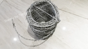 【spot goods】50/100 /200 Meters Iron Barbed Wire Roll Fence Barbed Wire Anti-climb Protect Fence Galvanized Anti-rust Stee Wire Used for pasture fencing fence guard