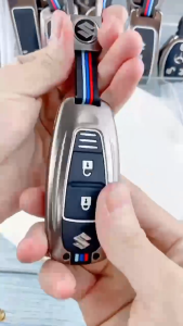 Ốp Chìa Khóa Xe Suzuki Swift Ciaz Vitara Ertiga 2 3 Nút Hợp Kim Cao Cấp Họa Tiết 3 Sọc Màu Lịch Lãm Sang Trọng