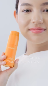 Wardah Radiant Charge Serum dengan Vitamin C yang Profesional