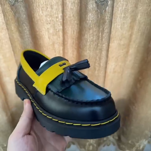 British Style Soft Leather Ankle Boots Comfortable and Stylish for Students Loafers Fashion leather shoes Adrian Dr. Martens