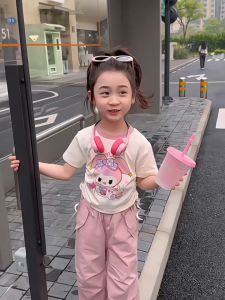 Beryl kids🌸ชุดเซ็ทเด็กผู้หญิงแฟชั่น🎀เสื้อแขนสั้นลายคุโรมิกางเกงคาร์โก้ สไตล์เกาหลี งานดี ใส่สบาย ฤดูร้อน