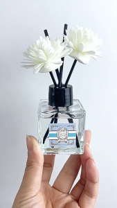 【Ready Stock】Dried flowers Fragrance Reed Diffuser 50ml Air Freshener Bedroom Toilet Deodorant Aroma Essential Oil Long-lasting-1PCS