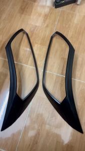 Bộ 2 ốp Viền đen Pha Nhựa đen xe Chevrolet Colorado các đời xe từ 2017 đến 2021