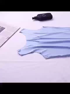 เสื้อซับในผู้หญิง เสื้อกล้ามผู้หญิง แขนกุด กันโป๊ ไม่ม้วน ไม่มีตะเข็บ ผ้าเบา ไม่ร้อน ระบายอากาศได้ดี