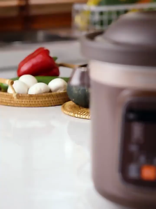 Joyoung九阳炖锅 陶瓷4L-5L大容量 家用全自动炖汤紫砂 煲汤养生砂锅GD410-GD510 紫砂色煮粥电砂 插电炖盅 炖盅砂锅 煮粥神器 可预约定时 4-5L紫砂内胆智能预约辅食锅煮粥煲汤电煮锅插电砂锅 紫砂内胆全自动家用电炖锅官方旗舰店正品 煲汤锅 煮粥神器 紫砂锅