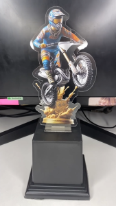 Piala Motor Cross: Panduan Lengkap untuk Aksesoris Olahraga Motor