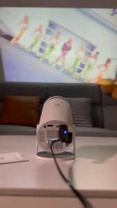 HY300 โปรเจคเตอร์ 4K Android สมาร์ท 11.0 LCD Ultra HD 8000 Lumens 5G WIFIบลูทูธโฮมเธียเตอร์ มินิโปรเจคเตอร์สามารถเชื่อมต่อโทรศัพท์มือถือ / แท็บเล็ต / คอมพิวเตอร์