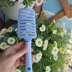 Lược chải đầu gỡ rối tóc cao cấp Massage da đầu lược nhựa hình bán nguyệt giúp chải phồng tóc hỗ trợ tạo kiểu tóc