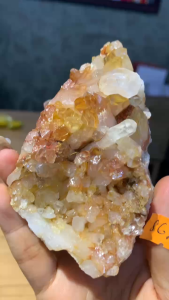 mẫu đá thạch anh vàng Citrine khoáng vật may mắn tự nhiên SAle mạnh