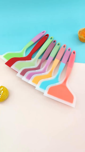 HaloDay ตะหลิวซิลิโคน เพื่อทำการคิดเชื่อมต่อมือ mWiFi, ทำฝั่งเค้ก, และทำการเก็บอาหาร มีมิตรไม้พายซิลิโคน และตะหลิว ที่มีความร้อน