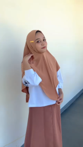 Hijab Dagu Malaysia Jersey Jilbab Instan Dagu Malay Soft Pet Bergo Dagu ( Label Emas Akrilik ) Kerudung Muslim Wanita