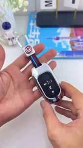 Ốp Chìa Khóa Honda HRV Hợp Kim Cao Cấp Họa Tiết 3 Sọc Cờ Ý Lịch Lãm Sang Trọng Bền Bỉ