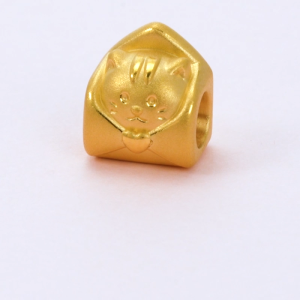 Chow Sang Sang 周生生 Charme Mini Lovely Tales 999 Gold Heart Envelope Cat Kitten Mini Charm 92442C (Bracelet Not Included)