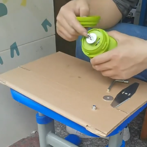 อะไหล่เครื่องตัดหญ้าแบตเตอรี่ลิเธียม ใบตัดหญ้า น็อตสกรู + แหวนรอง ประแจเบอร์ 8 พลาสติกกันกระเด็น+น็อตสกรูยึดพลาสติกกันกระเด็น + ประแจหกเหลี่ยม ที่ชาร์จ แว่นตาตัดหญ้า