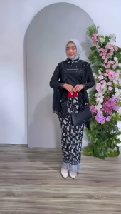 Setelan dan Atasan Kebaya Slendang Safira Gaun Wanita Modern