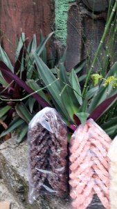 Rengginang Mentah Gurih Rasa Ketan Hitam isi 18 biji 500 gram