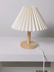 Lampu Meja Minimalis - Lampu Tidur Meja Korean Retro - Pleated Vintage - Lampu Dekoratif USB - Terang Putih dan Kuning - Dapat Diatur Kecerahan - Lampu LED Berkemampuan Daya Terpasang