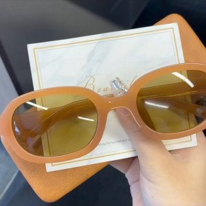 Mens and Womens Square Frame Sunglasses Fashion Vintage UV Protection Outdoor Sun-Shade Eyeglasses