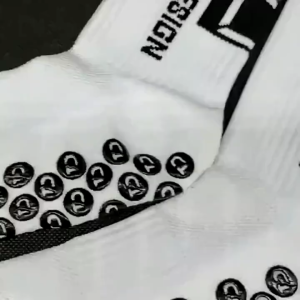 ถุงเท้าฟุตบอลกันลื่น TD เด็ก ผู้ใหญ่ ถุงเท้ากันลื่น anti slip sock สำหรับกีฬา มี 5 สี ออกกำลังกาย