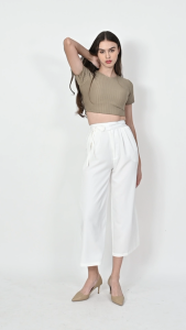 QUEENTIN Kaos Wanita Crop 0104 Stretch Hornet Knit Polos Lengan Pendek