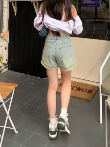 Lucky Stars 💥 กางเกงยีนส์ขาสั้นเอวสูงทรงเอ (สไตล์เกาหลี) - ผ้ายีนส์แท้