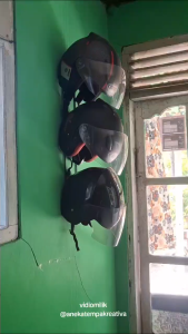 Rak Helm Tempel Dinding & Gantungan Helm Besi