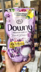 DOWNY Softener Parfum Collection Pouch 550-720ML - Pewangi Pakaian