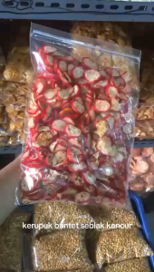 KERUPUK SEBLAK KENCUR 220GR DAN 500GR /KERUPUK BANTET RENYAH PEDAS