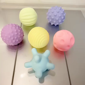 ลูกบอลบีบ ลูกบอลบีบมีเสียง ลูกนุ่ม การฝึกประสาทสัมผัส เด็กของเล่นลูก ของเล่นอาบน้ำ ยางกัด บอลบีบ ตุ๊กตายางกัด