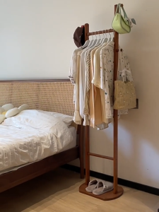 T-Y(COD) ราวแขวนเสื้อไม้ไผ่ ลงจอด ไม้แขวนเสื้อในห้องนอน เสื้อผ้าแขวนห้อง ชั้นวาง ไม้แขวนเสื้อแบบก้านเดียวในครัวเรือน ชั้นวางกระเป๋าแบบเรียบง่าย