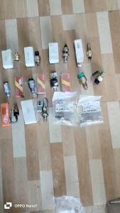 Cảm biến nhiệt độ nước xe TMT SINOTRUK HOA MAI CHIẾN THẮNG chân 17mm. Mã SP E1101-3800100