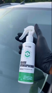 Coating kaca mobil visor anti hujan dengan efek daun talas PLUVEE Glass hydropobic 250 ml
